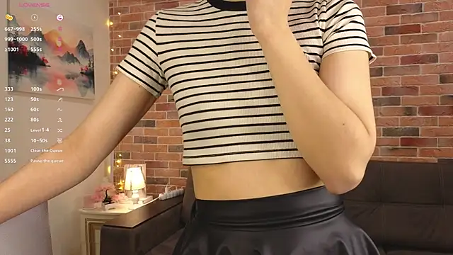 Snapshot of MartaHexen chatting on February 13, 2026, 4:07 pm MartaHexen online show from February 13, 2026, 4:07 pm