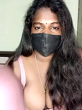 Snapshot of Milky_Julia chatting on July 8, 2026, 7:14 pm Milky Julia online show from July 8, 2026, 7:14 pm