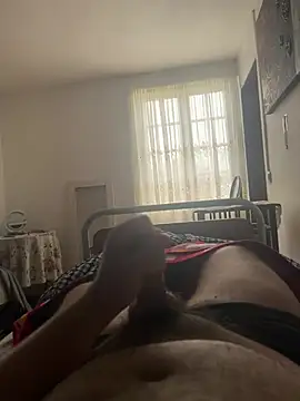 Snapshot of acorenaos chatting on February 14, 2026, 10:37 am acorenaos online show from February 14, 2026, 10:37 am