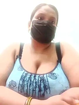 Snapshot of Hot_mahi678 chatting on February 2, 2026, 4:50 pm Hot mahi678 online show from February 2, 2026, 4:50 pm