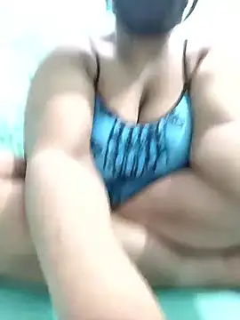 Snapshot of Hot_mahi678 chatting on January 9, 2026, 11:17 am Hot mahi678 online show from January 9, 2026, 11:17 am