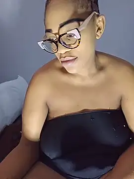 Snapshot of Sultrydiva1 chatting on February 22, 2026, 8:17 am Sultrydiva1 online show from February 22, 2026, 8:17 am