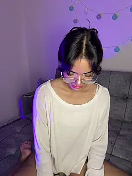 Iam Lyan  online show from March 15, 2026, 12:28 am