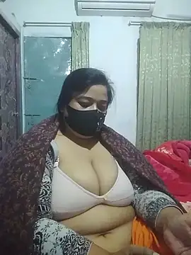 Snapshot of momo_loves chatting on February 7, 2026, 5:54 pm momo loves online show from February 7, 2026, 5:54 pm