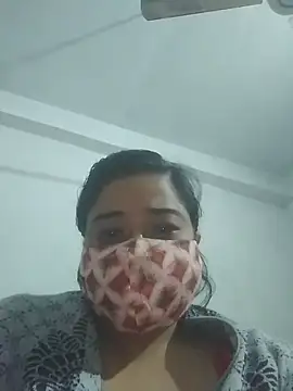 Snapshot of momo_loves chatting on January 17, 2026, 3:26 pm momo loves online show from January 17, 2026, 3:26 pm