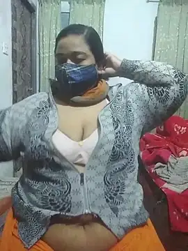 Snapshot of momo_loves chatting on February 3, 2026, 6:13 pm momo loves online show from February 3, 2026, 6:13 pm