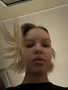 AshleyMur online show from May 27, 2026, 6:21 am