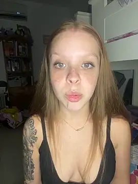 Snapshot of Piaaa3 chatting on February 10, 2026, 4:44 am Piaaa3 online show from February 10, 2026, 4:44 am