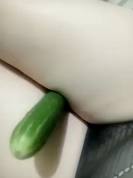 Snapshot of LINSA20 chatting on February 4, 2026, 3:07 pm LINSA20 online show from February 4, 2026, 3:07 pm