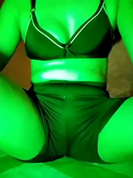 Snapshot of hel_lavente chatting on January 9, 2026, 4:41 am hel lavente online show from January 9, 2026, 4:41 am