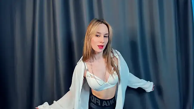 Snapshot of Kirawithvibe chatting on January 9, 2026, 12:17 am Kirawithvibe online show from January 9, 2026, 12:17 am