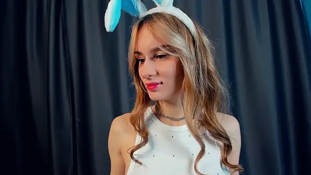 Snapshot of Kirawithvibe chatting on January 8, 2026, 1:44 am Kirawithvibe online show from January 8, 2026, 1:44 am