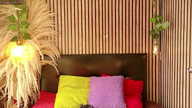 Hiddenhotcake online show from March 31, 2026, 7:27 pm