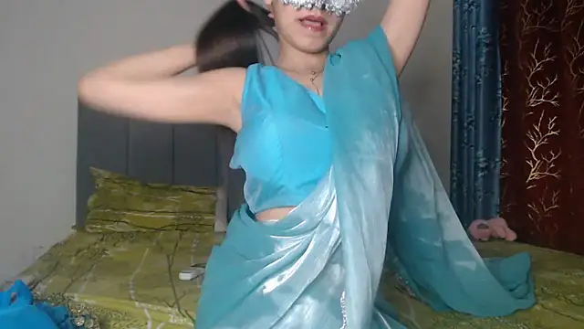 Snapshot of Hottie_heer chatting on June 11, 2026, 4:48 pm Hottie heer online show from June 11, 2026, 4:48 pm