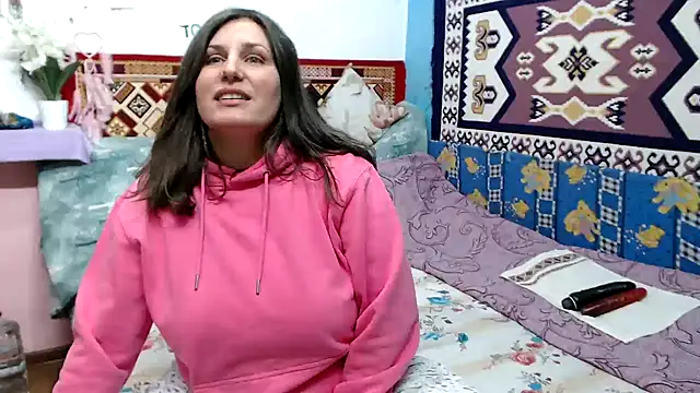 Snapshot of Adelinemilf chatting on February 18, 2026, 11:50 am Adelinemilf online show from February 18, 2026, 11:50 am