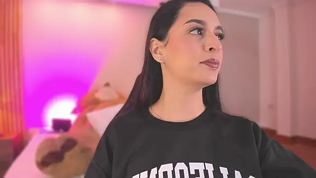 Snapshot of _NatachaDiaz_ chatting on February 2, 2026, 11:42 am NatachaDiaz online show from February 2, 2026, 11:42 am