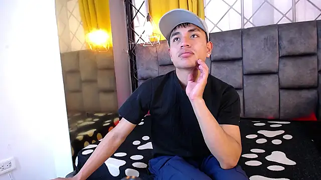 Snapshot of Maik_Russo chatting on February 5, 2026, 1:51 pm Maik Russo online show from February 5, 2026, 1:51 pm