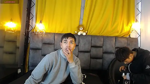 Snapshot of Maik_Russo chatting on February 15, 2026, 11:42 am Maik Russo online show from February 15, 2026, 11:42 am