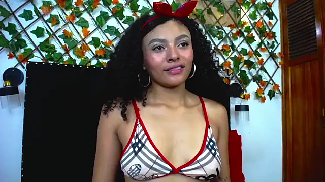 vsamanthaper1 online show from March 31, 2026, 7:38 pm