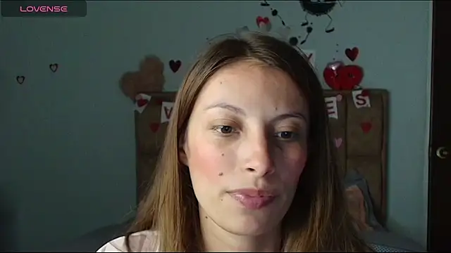 Snapshot of Sweet_moon_v_ chatting on February 12, 2026, 11:15 pm Sweet moon v online show from February 12, 2026, 11:15 pm