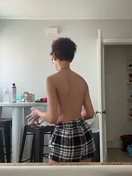 jojosbizarrelyf online show from March 28, 2026, 10:44 pm