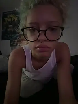 Snapshot of jojosbizarrelyf chatting on July 24, 2026, 4:03 pm jojosbizarrelyf online show from July 24, 2026, 4:03 pm