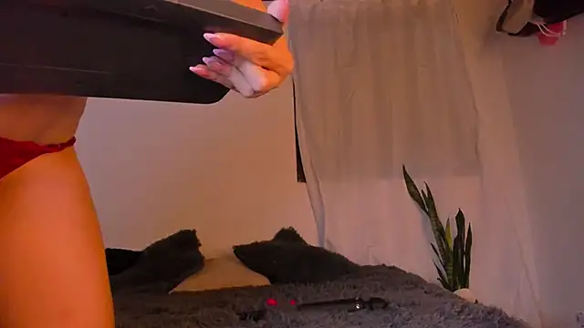 scarletmonroe  online show from February 26, 2026, 11:54 am