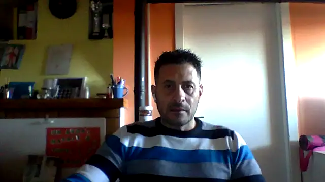 Snapshot of colosone chatting on December 17, 2025, 10:09 am colosone online show from December 17, 2025, 10:09 am