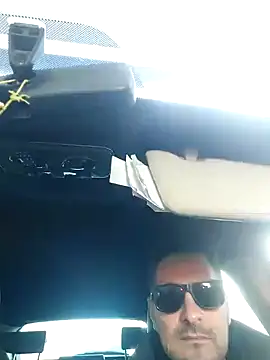 Snapshot of colosone chatting on November 29, 2025, 10:37 am colosone online show from November 29, 2025, 10:37 am