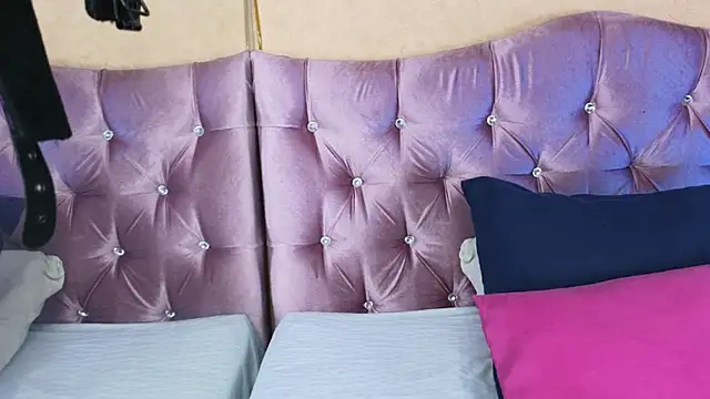 Missy 22  online show from April 16, 2026, 1:45 pm