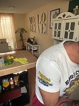 wolfbucker online show from March 17, 2026, 1:47 pm