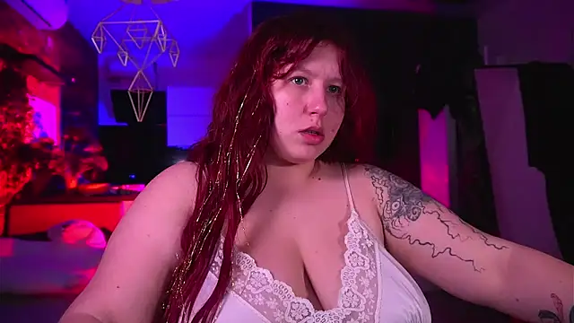 Snapshot of Liliya_moon chatting on February 8, 2026, 9:01 pm Liliya moon online show from February 8, 2026, 9:01 pm