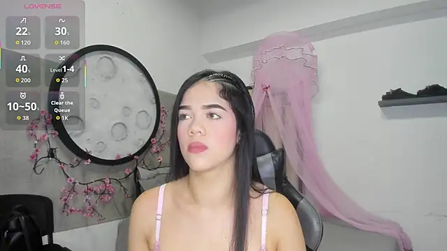 Snapshot of Luna__02 chatting on March 17, 2026, 11:46 am Luna 02 online show from March 17, 2026, 11:46 am