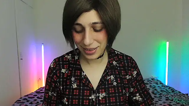 HoneyValentine online show from February 18, 2026, 8:49 pm