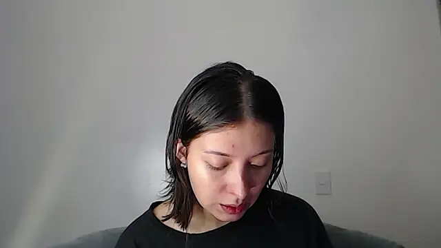 Snapshot of -Ivonnys chatting on February 9, 2026, 10:41 pm -Ivonnys online show from February 9, 2026, 10:41 pm