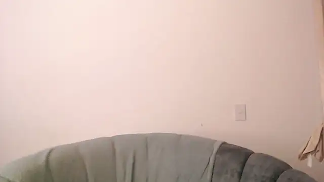 Snapshot of -Ivonnys chatting on January 9, 2026, 9:33 pm -Ivonnys online show from January 9, 2026, 9:33 pm