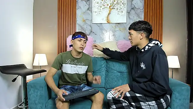 Snapshot of AVENGER_BOYS2026 chatting on February 18, 2026, 7:43 pm AVENGER BOYS2026 online show from February 18, 2026, 7:43 pm