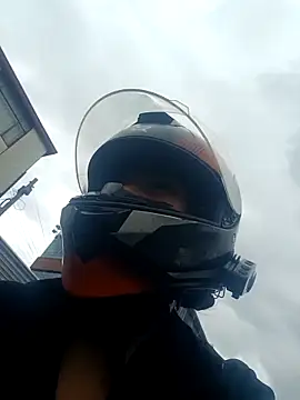 Snapshot of Michelle_ec chatting on April 11, 2026, 4:43 pm Michelle ec online show from April 11, 2026, 4:43 pm