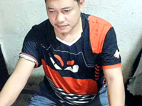 Snapshot of UrAsianGuy90 chatting on March 4, 2026, 2:30 am UrAsianGuy90 online show from March 4, 2026, 2:30 am