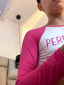 Iamcami  online show from February 27, 2026, 7:24 pm