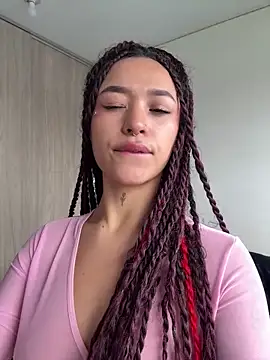 crystal dlun online show from March 10, 2026, 4:11 pm