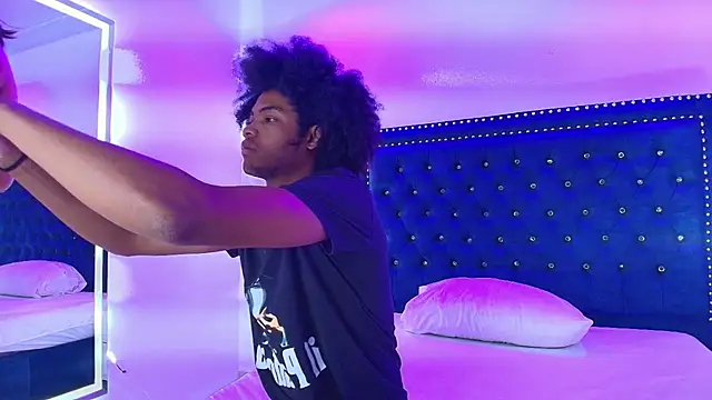 Cristal and luke online show from March 29, 2026, 3:52 am