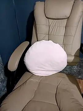 Snapshot of ChanChanLy chatting on March 11, 2026, 3:39 pm ChanChanLy online show from March 11, 2026, 3:39 pm