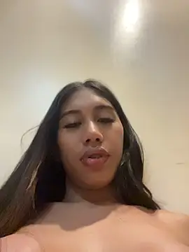 bigmeatcock luna online show from July 5, 2026, 6:26 pm