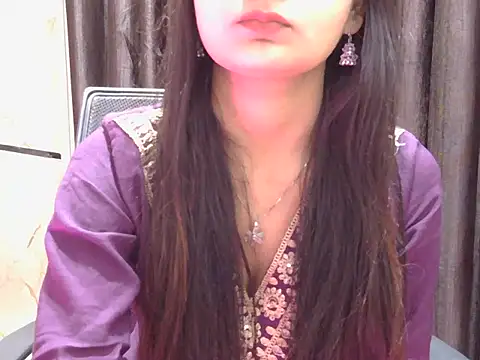 Snapshot of sweet_riyaaa chatting on February 24, 2026, 5:08 am sweet riyaaa online show from February 24, 2026, 5:08 am