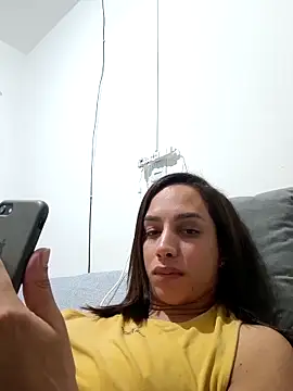 Snapshot of ofjuliaa chatting on May 7, 2026, 3:44 am ofjuliaa online show from May 7, 2026, 3:44 am
