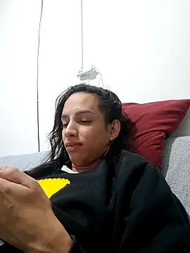 Snapshot of ofjuliaa chatting on May 9, 2026, 6:55 pm ofjuliaa online show from May 9, 2026, 6:55 pm