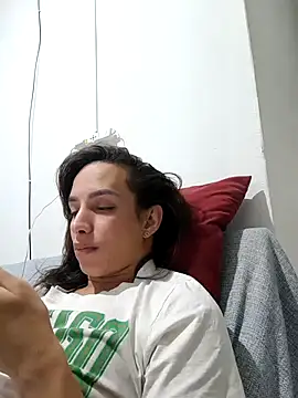 Snapshot of ofjuliaa chatting on May 9, 2026, 1:31 am ofjuliaa online show from May 9, 2026, 1:31 am