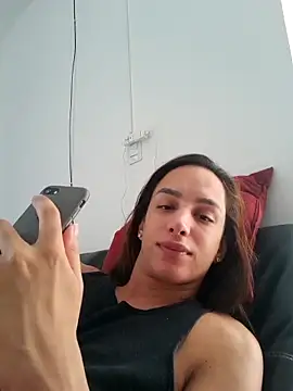 Snapshot of ofjuliaa chatting on April 17, 2026, 1:14 pm ofjuliaa online show from April 17, 2026, 1:14 pm