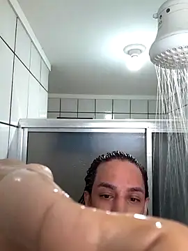 Snapshot of ofjuliaa chatting on May 4, 2026, 1:36 pm ofjuliaa online show from May 4, 2026, 1:36 pm